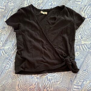 Madewell wrap/tie top in charcoal - size S